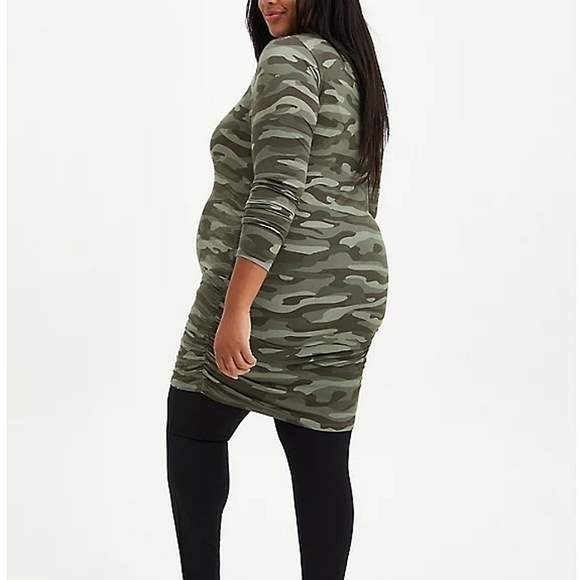 NWOT Torrid Olive Camo Long Sleeve Tunic - Picture 3 of 11